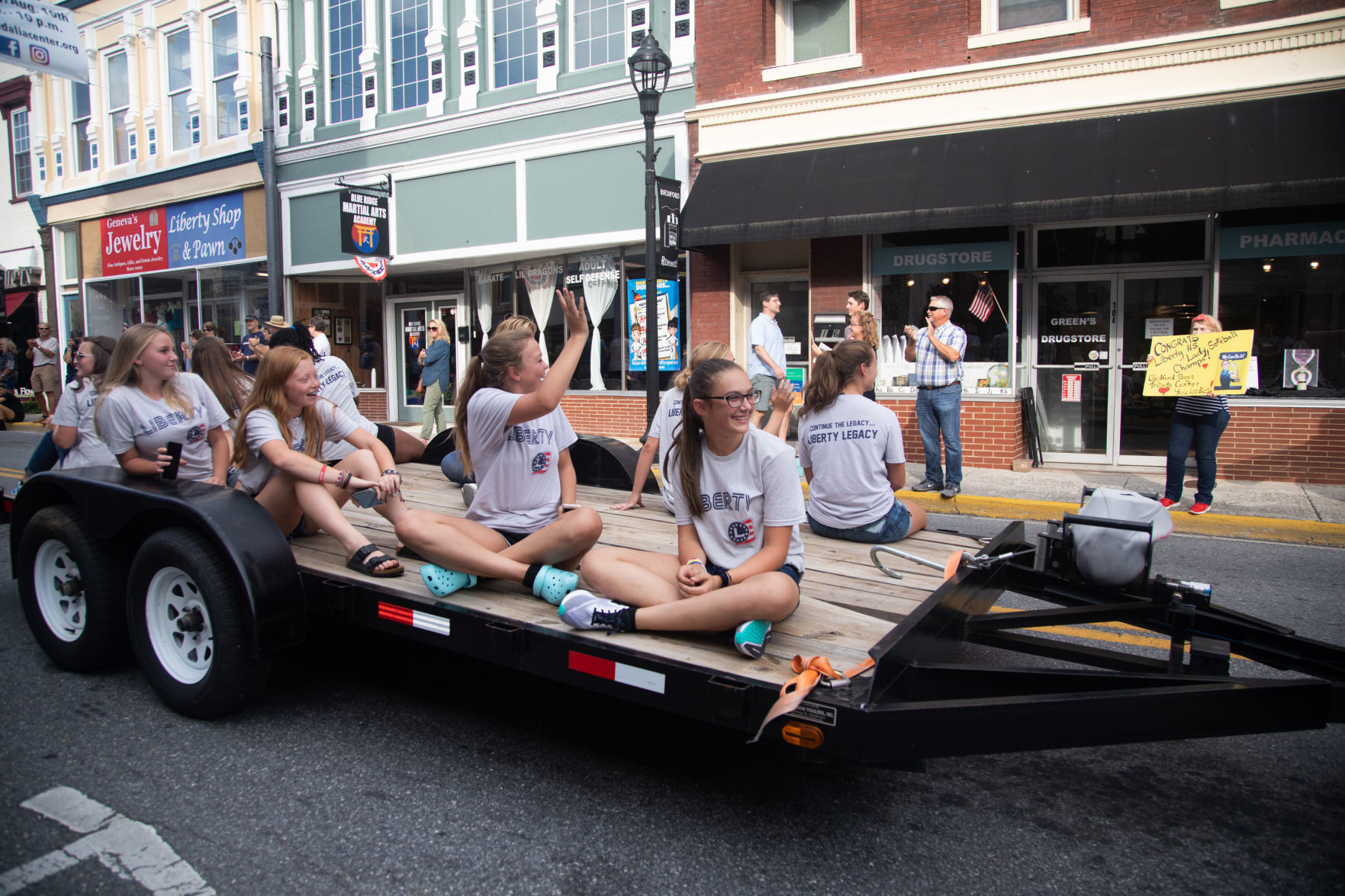 Parade 2